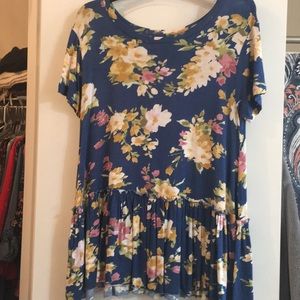 Agnes and dora. Relaxed ruffle. Medium